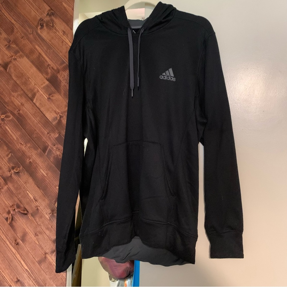 Adidas sweatshirt ✨ XL